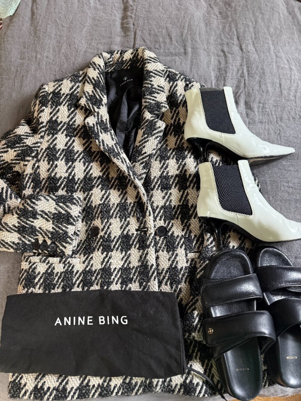 Anine Bing kaia blazer jacket in houndstooth wool.